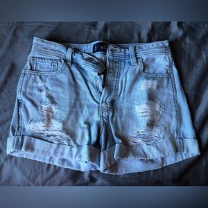 Hollister High arise Boyfriend Jean Shorts